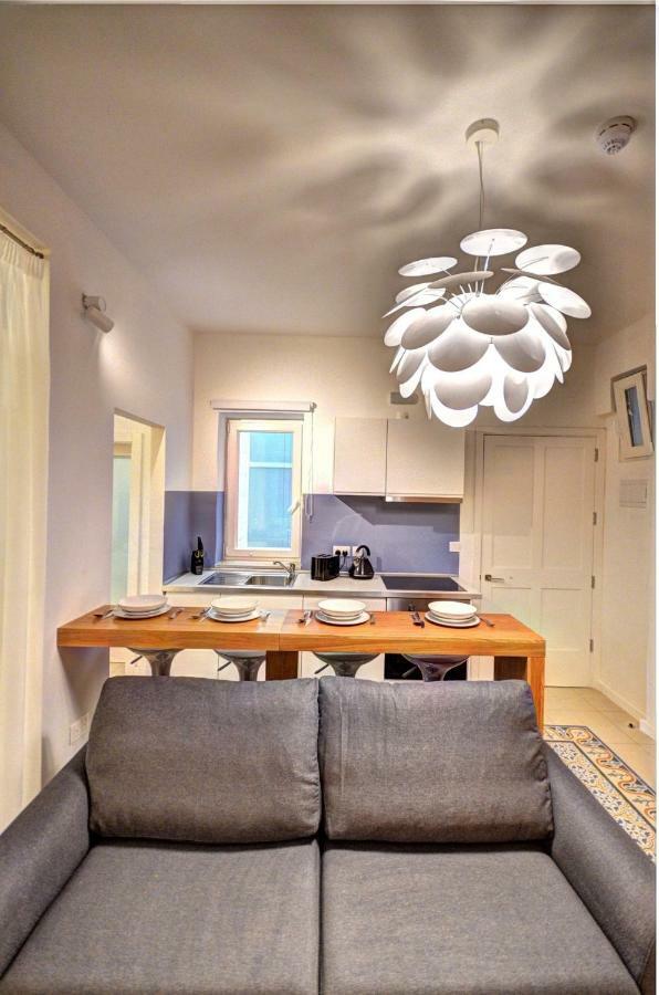 Moon Stone Apartment Valletta Ngoại thất bức ảnh